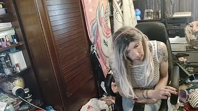 Ombeline1 online show from April 10, 12:33 pm