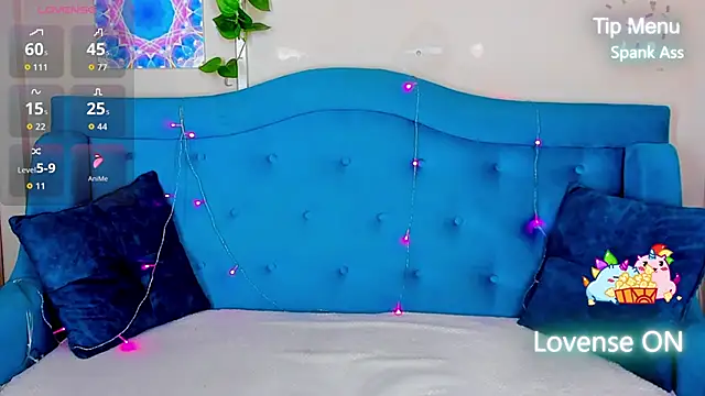 MilliStrii online show from November 20, 1:50 am