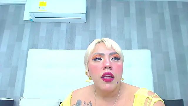 LeahMillerr online show from March 5, 5:31 pm