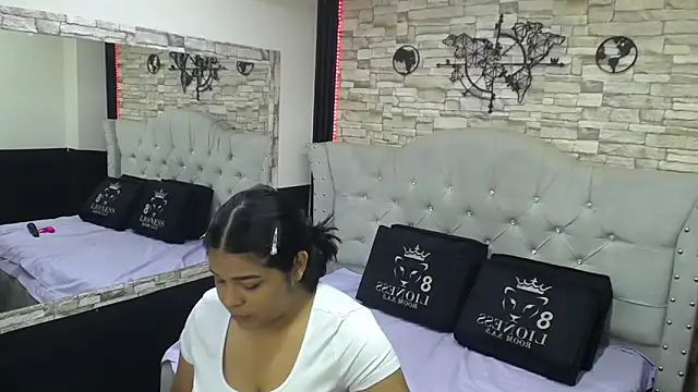 sia cavad online show from December 5, 1:23 pm