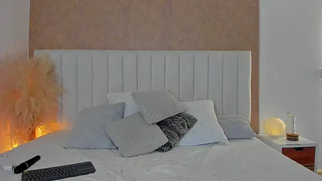 ivy collins online show from September 30, 10:58 pm