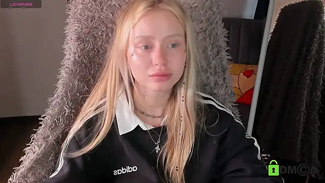 Snapshot of MalenaErnman chatting on September 17, 10:57 am MalenaErnman online show from September 17, 10:57 am