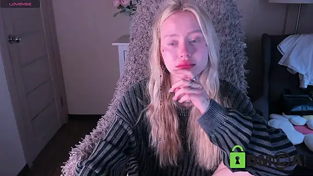 Snapshot of MalenaErnman chatting on September 21, 10:36 am MalenaErnman online show from September 21, 10:36 am