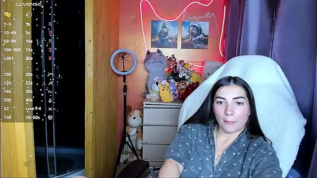 Fiery Brunette  online show from September 26, 12:03 pm