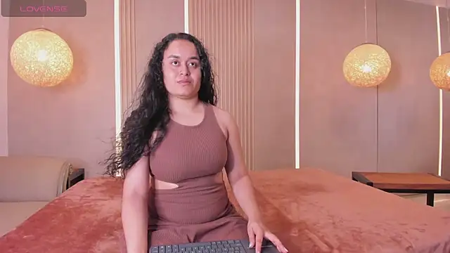 sabrina shark  online show from March 30, 2:33 am