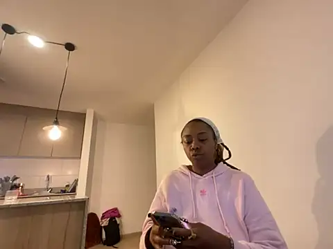 ChocolateCakeQueen online show from December 2, 11:07 pm