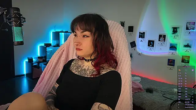 deadlysweet online show from January 15, 3:23 am