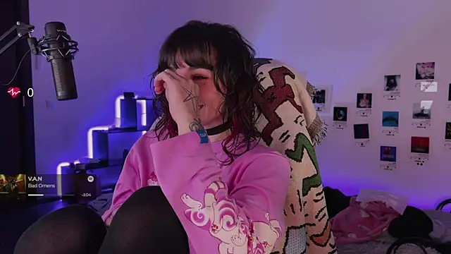 deadlysweet online show from October 26, 1:12 am