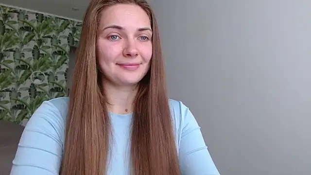 Snapshot of Olivia_shine chatting on October 11, 5:23 am Olivia shine online show from October 11, 5:23 am
