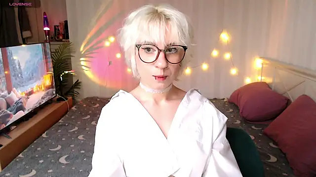  Moonlight t online show from December 5, 9:21 am