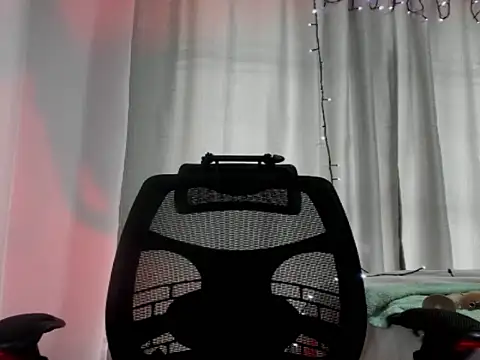 Lilithsabeth online show from March 31, 10:10 pm