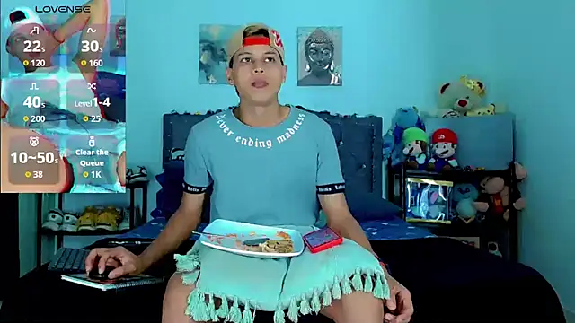 Liamscott  online show from November 22, 8:44 pm