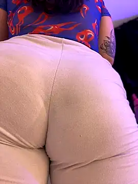 JulianaCastillo online show from November 6, 9:48 am