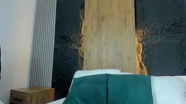 linda montoya online show from April 9, 7:19 pm