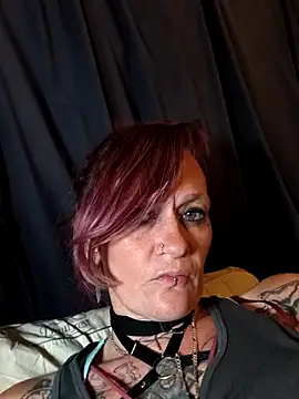 renegade vyxxen online show from March 3, 11:16 am