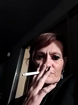 renegade vyxxen online show from December 3, 9:11 am