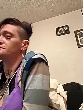 renegade vyxxen online show from February 3, 2:53 am