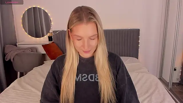 CassieRayss online show from April 24, 2:53 pm