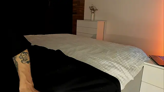 Rachel Rey online show from November 6, 7:09 pm