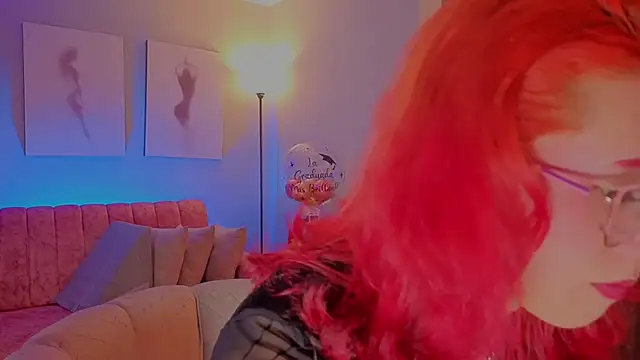 Juliana Saenzz online show from December 18, 10:58 pm