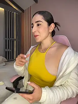 Vicky-Andrade online show from April 15, 1:17 am