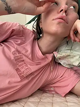 Lisaaa Alisa online show from April 24, 9:01 am