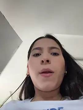 LittleDoll    online show from April 8, 12:51 pm