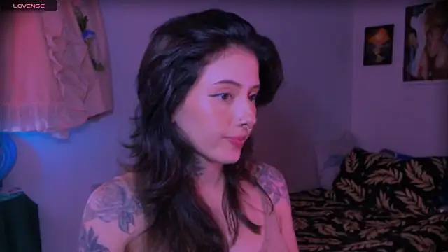 LiliJones  online show from March 30, 8:30 pm