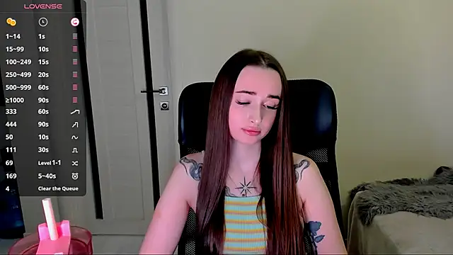 Kimmberr online show from December 1, 6:28 am