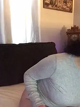 SidneyRaee online show from December 5, 5:14 pm