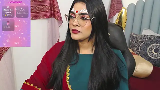 lakshmiraniii online show from October 1, 6:35 pm