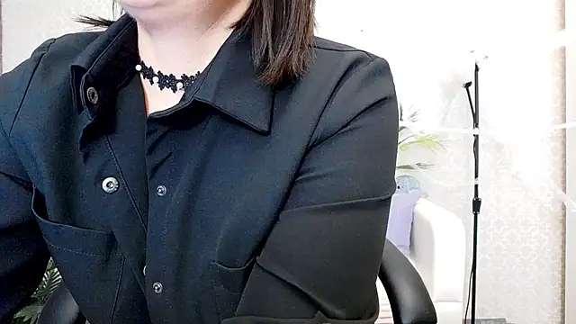 Camelia Lillie online show from October 21, 4:27 am