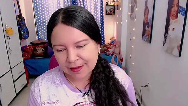 claryssa  online show from November 29, 7:40 pm