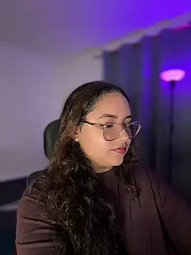 CurlyGirl 1 online show from May 23, 11:36 pm