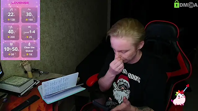 Alexis Gordon online show from September 14, 8:07 pm