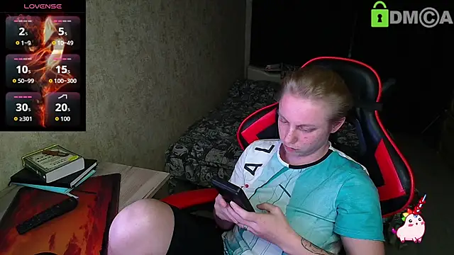 Alexis Gordon online show from October 1, 9:20 pm