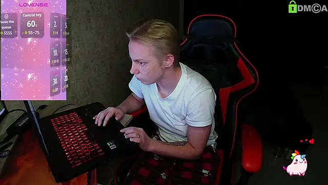 Alexis Gordon online show from September 16, 8:17 pm