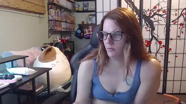 Sarahtineke online show from March 23, 4:35 pm