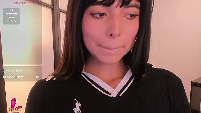 NicolRoss  online show from January 9, 11:09 pm