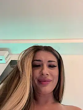 IsabellaEtthan online show from December 21, 9:41 pm