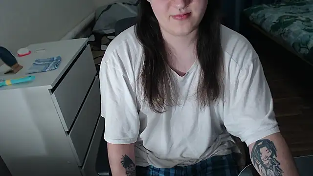 EvaMiron online show from February 4, 5:27 pm