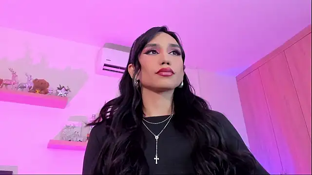 rose saenz online show from December 16, 8:58 pm