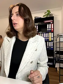 Hii Lolla online show from January 8, 7:01 am