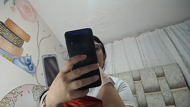 KEYRA-MILLER- online show from February 25, 2:43 am