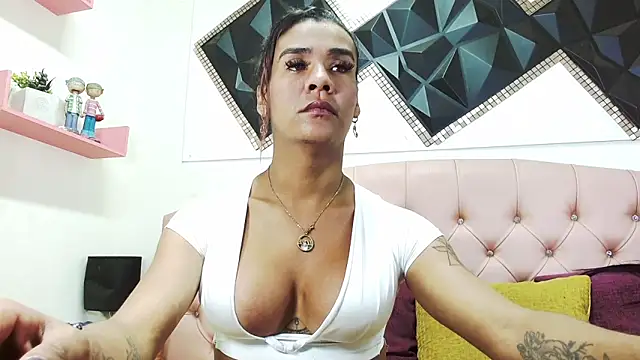 andrea safeira doll online show from April 10, 9:43 pm
