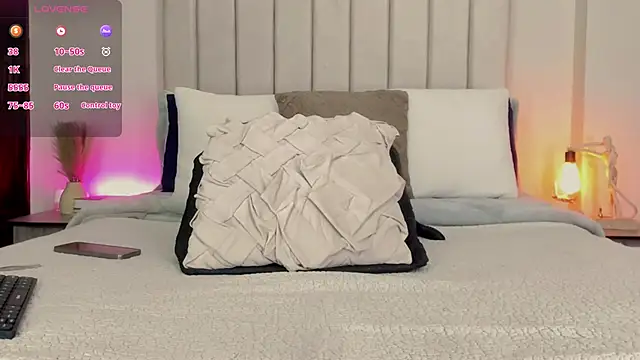 Romina Brunnetesala1 online show from October 24, 7:10 pm