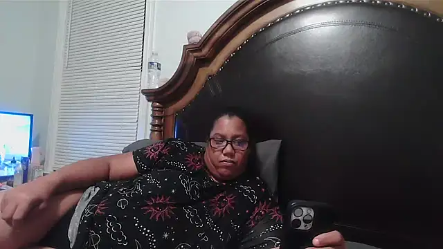 ebonyred online show from November 27, 2:58 am