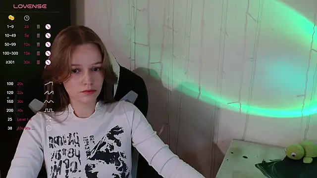 Snapshot of amelia_sweeti chatting on September 23, 8:51 pm amelia sweeti online show from September 23, 8:51 pm