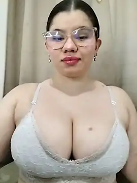 Danzel1105 online show from April 6, 11:50 pm