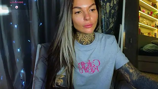 tattooedBabyy online show from January 11, 11:26 am